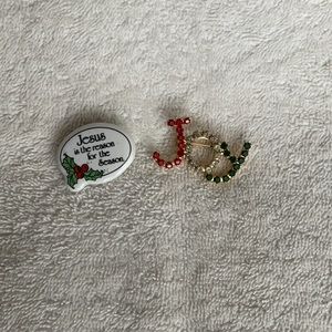 Set of 2 Christmas Lapel Pins